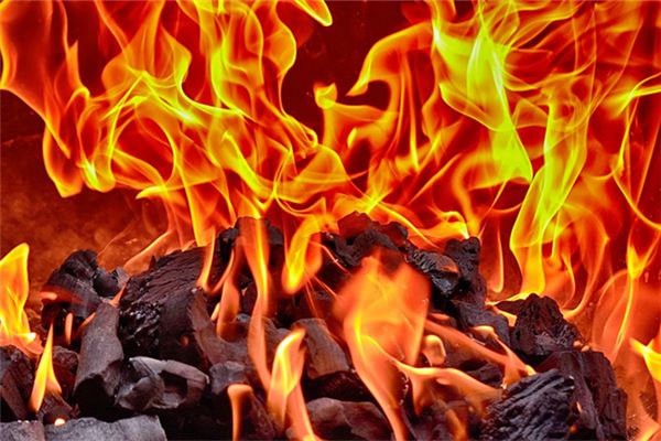 梦见火是什么意思?有什么预兆?